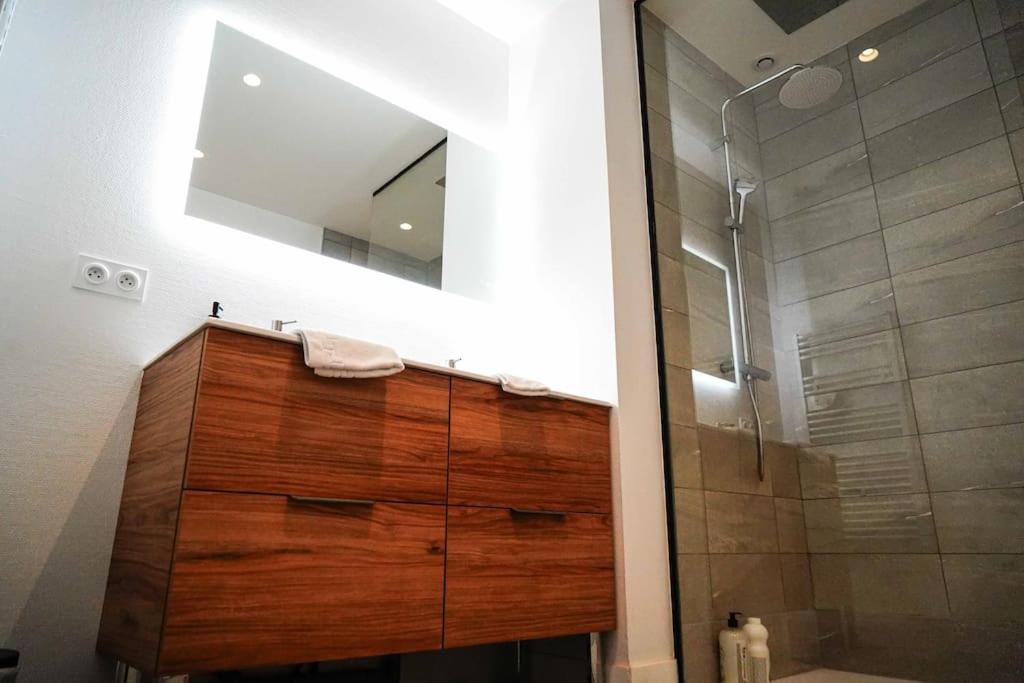 Le Rive Hugo • Elegance & Art De Vivre Apartment Chateauroux Bagian luar foto
